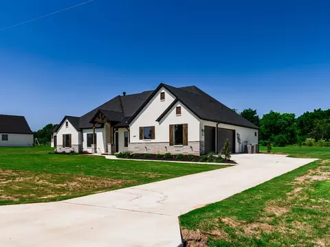 1027 Henry Way, Springtown, TX 76082 photo 4