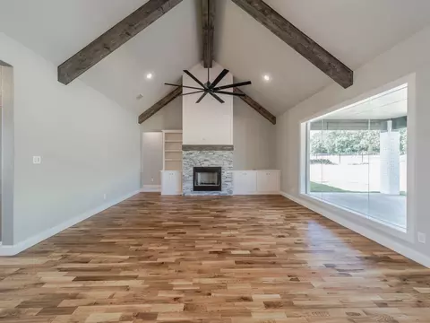 1027 Henry Way, Springtown, TX 76082 photo 13