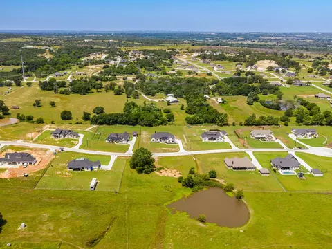 1027 Henry Way, Springtown, TX 76082 photo 10