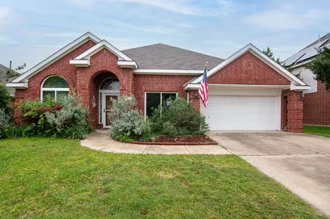 7717 Lexus Dr, Fort Worth, TX 76137
