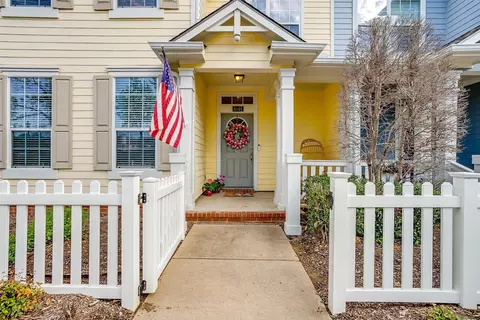 6144 Crescent St, North Richland Hills, TX 76180