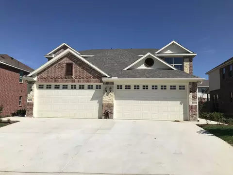 4908-4910 Villas Dr, Sanger, TX 76266