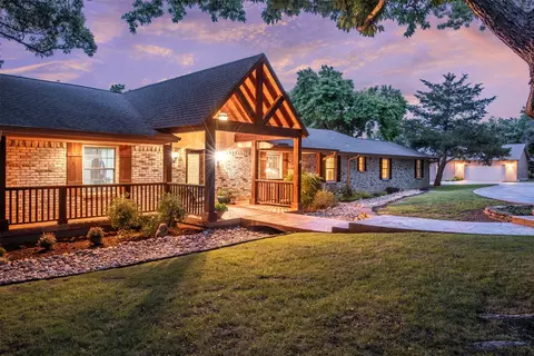 1351 Red Oak Trl, Fairview, TX 75069