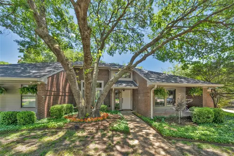 12115 Larchgate Dr, Dallas, TX 75243