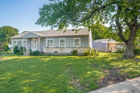 413 W 11th St, Irving, TX 75060