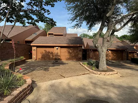 23 Village Green Ct, Denison, TX 75020