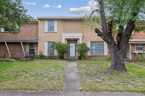 2205 Sheraton Dr, Carrollton, TX 75007