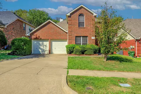 1113 Mackey St, Garland, TX 75040