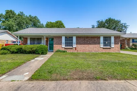 809 W Pelton St, Sherman, TX 75092