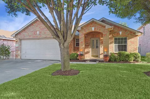 2039 La Salle Trl, Grand Prairie, TX 75052