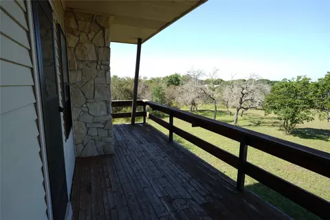2713 Gardner Rd, Hudson Oaks, TX 76087