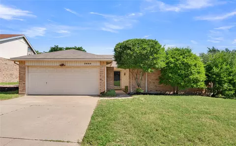 2600 Shasta Ct, Fort Worth, TX 76133