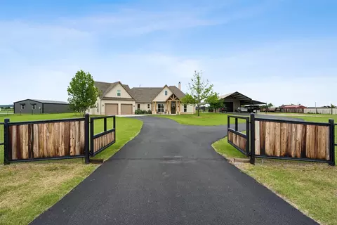 5510 Big Valley Cir, Lipan, TX 76462