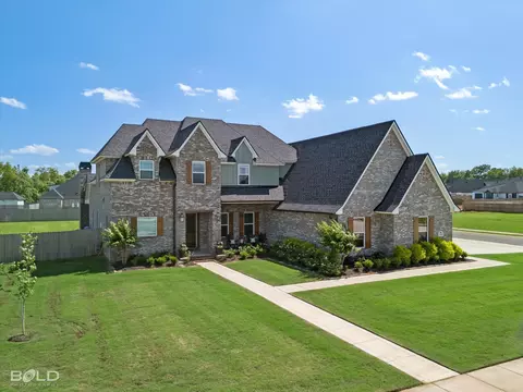 700 Caledonia Dr, Bossier City, LA 71111