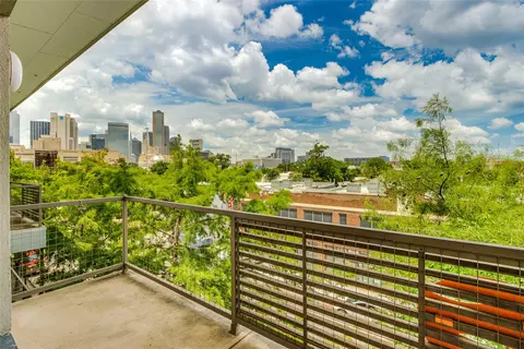 1111 S Akard St #402, Dallas, TX 75215