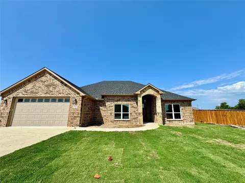 517 Limestone Cir, Mabank, TX 75147