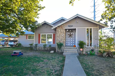 302 S 5th St, Lometa, TX 76853