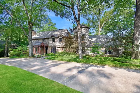 5903 Quail Creek Dr, Tyler, TX 75703