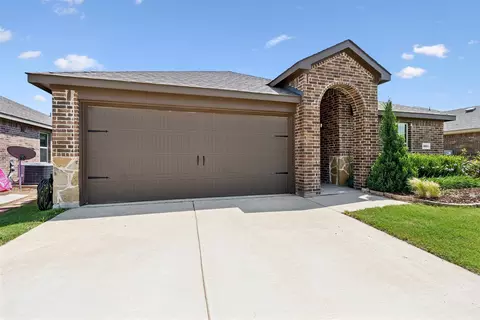 1811 Princeton Ave, Farmersville, TX 75442