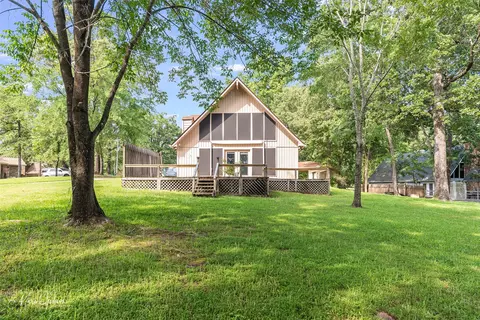 2261 Woodstone Dr, Benton, LA 71006