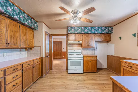 Kitchen - 314 Sandra Dr, Irving, TX 75060 photo 2 of 3