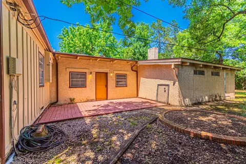 Exterior - 314 Sandra Dr, Irving, TX 75060 photo 5 of 9