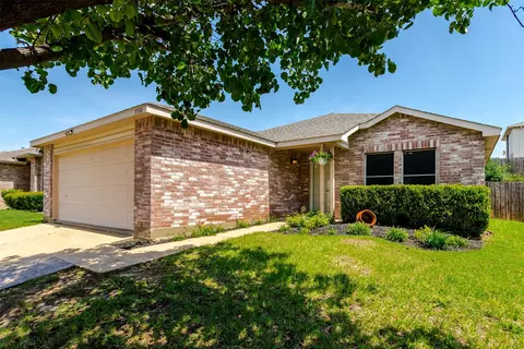 5350 Lansdowne Ave, Fort Worth, TX 76135