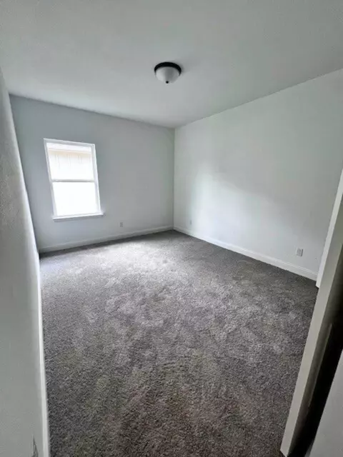 318 E Lloyd St, Krum, TX 76249 photo 8