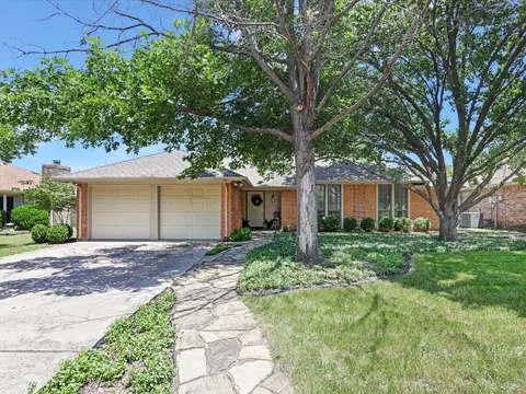 7505 Pear Tree Ln, Fort Worth, TX 76133