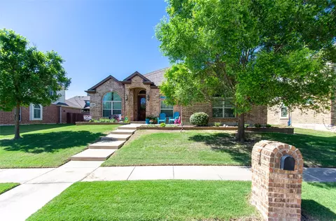 3318 Elkhart Dr, Sachse, TX 75048
