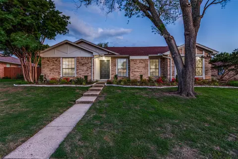 1008 Bass Dr, Plano, TX 75025