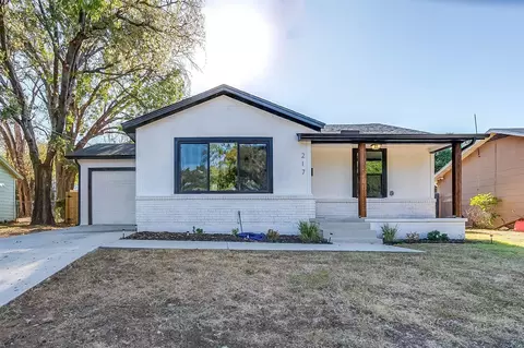 217 S Roberts Cut Off Rd, Fort Worth, TX 76114