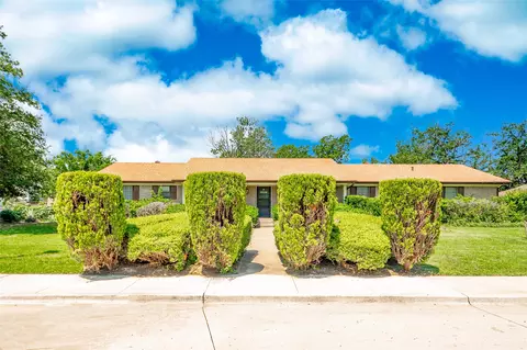 2401 W W Crst, Carrollton, TX 75006