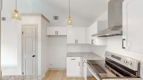 Kitchen - 1012 Mapleleaf Ln, Coppell, TX 75019 photo 2 of 2