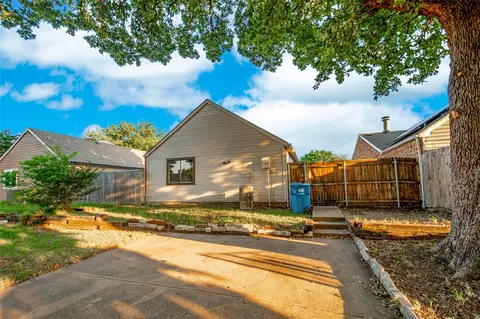 Exterior - 1012 Mapleleaf Ln, Coppell, TX 75019 photo 7 of 7