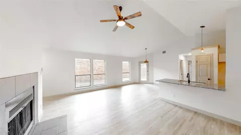 Living - 1012 Mapleleaf Ln, Coppell, TX 75019 photo 2 of 5