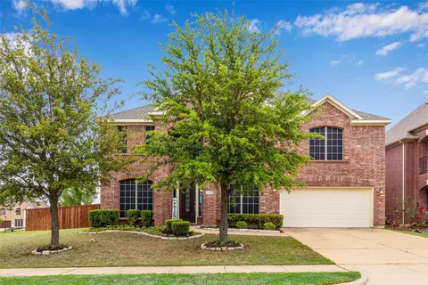 905 Tara Dr, Burleson, TX 76028