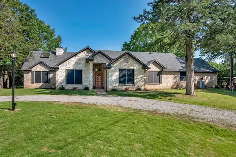 97 Timberbrook Cir, Denison, TX 75021