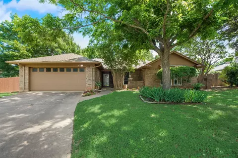 5507 Valparaiso Trl, Arlington, TX 76017