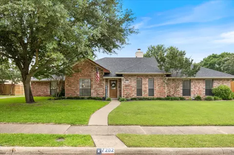 7202 Shawn Dr, Rowlett, TX 75088