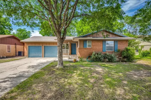 1704 Westchester St, Denton, TX 76201