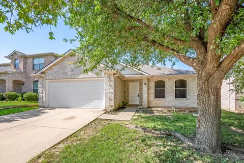 3709 Verde Dr, Fort Worth, TX 76244