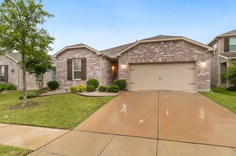 1024 Tule Dr, Aubrey, TX 76227