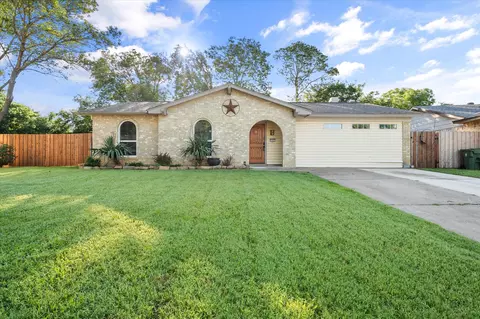 2301 Norwich Ct, Arlington, TX 76015
