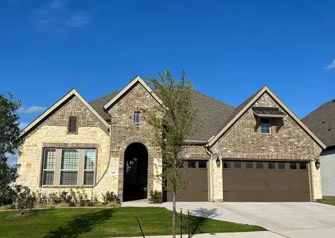 7720 Pondview Ln, Fort Worth, TX 76123