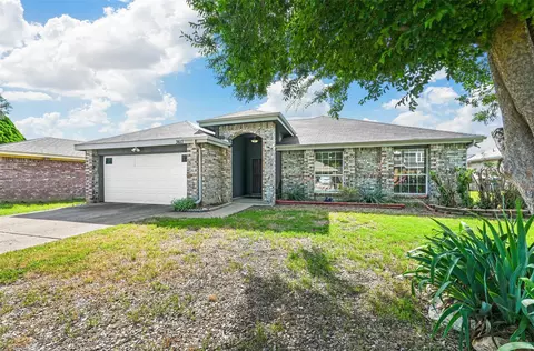 3617 Brett Dr, Fort Worth, TX 76123