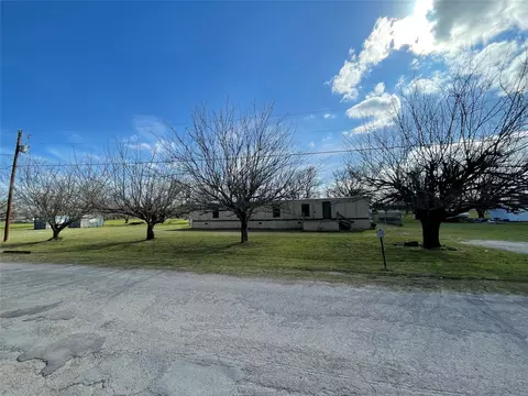 7221 Comanche Trl, Weatherford, TX 76087
