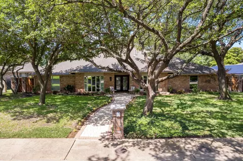 7804 Glenneagle Dr, Dallas, TX 75248