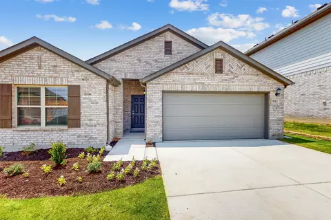 9513 Lanshire Ln, Fort Worth, TX 76131