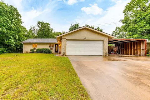 114 E Rentz St, Weatherford, TX 76086